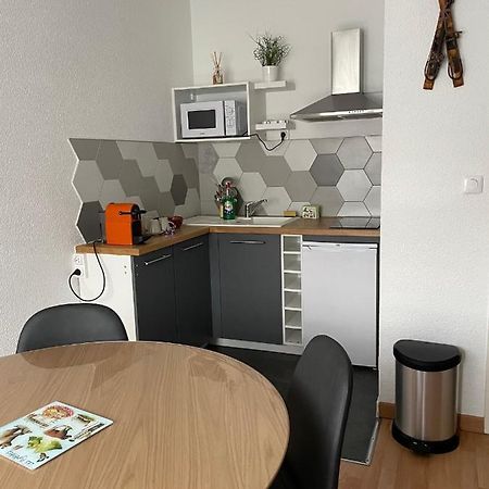 Studio Isard, Wifi Et Parking Gratuit, Navette Gratuite Au Pied De La Residence, Possibilite Forfait Menage Et Location Linge De Lit Et Toilette, A 10 Minutes A Pied Du Centre Ville Font-Romeu-Odeillo-Via Eksteriør bilde