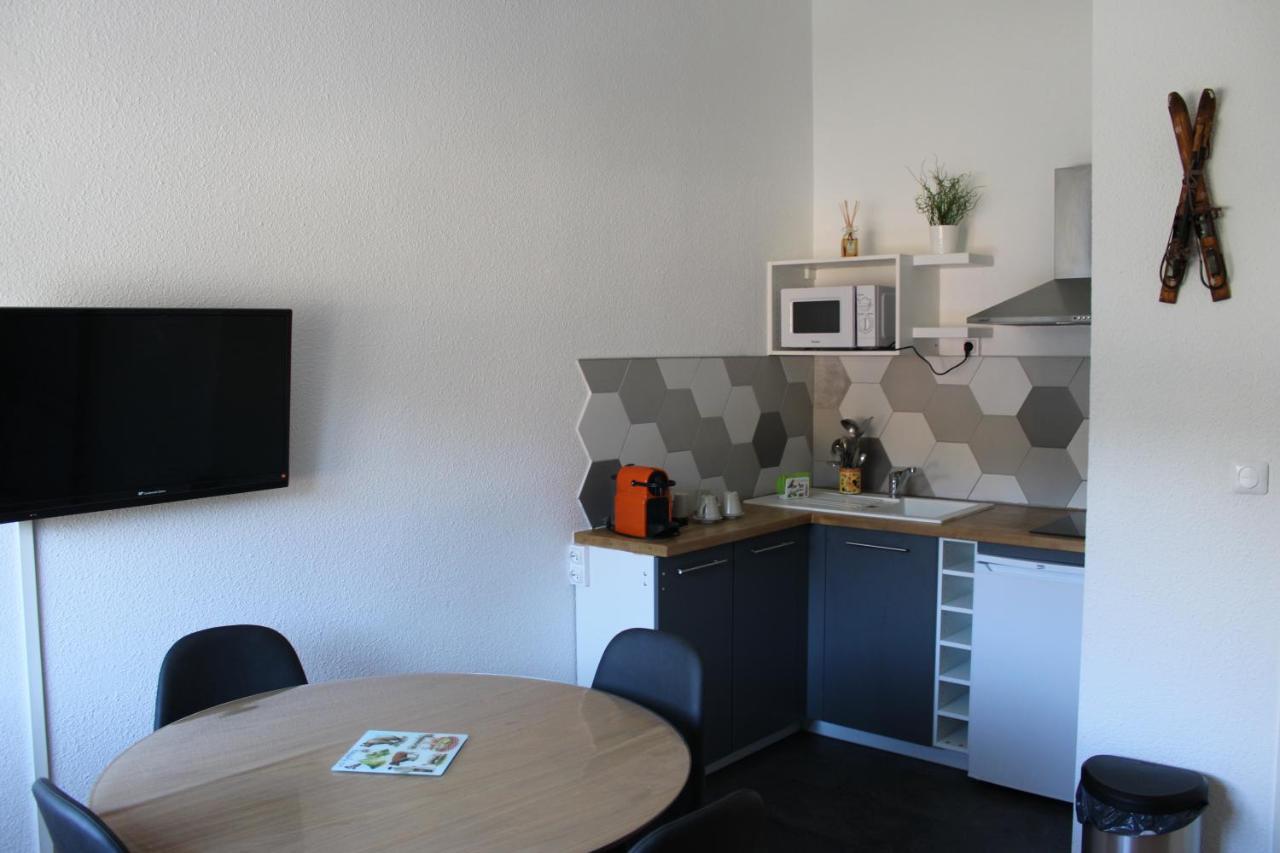 Studio Isard, Wifi Et Parking Gratuit, Navette Gratuite Au Pied De La Residence, Possibilite Forfait Menage Et Location Linge De Lit Et Toilette, A 10 Minutes A Pied Du Centre Ville Font-Romeu-Odeillo-Via Eksteriør bilde