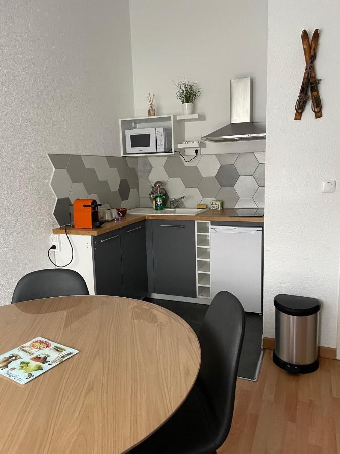 Studio Isard, Wifi Et Parking Gratuit, Navette Gratuite Au Pied De La Residence, Possibilite Forfait Menage Et Location Linge De Lit Et Toilette, A 10 Minutes A Pied Du Centre Ville Font-Romeu-Odeillo-Via Eksteriør bilde